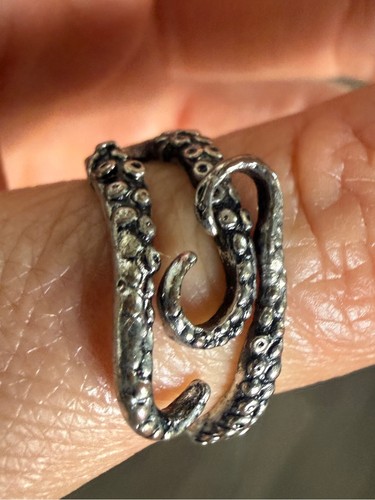 Octopus tentacle wrap - octopus,
