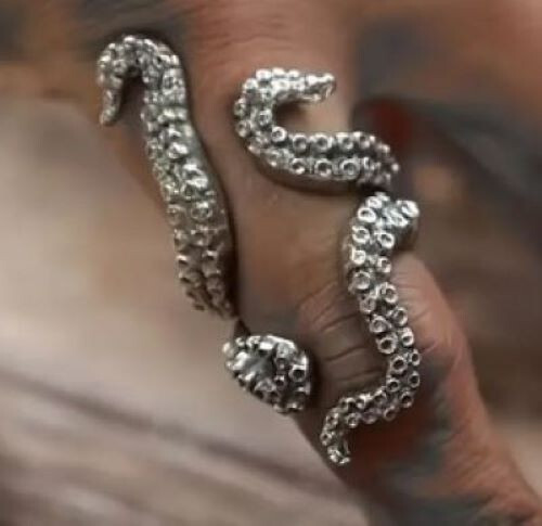 Octopus tentacle full finger